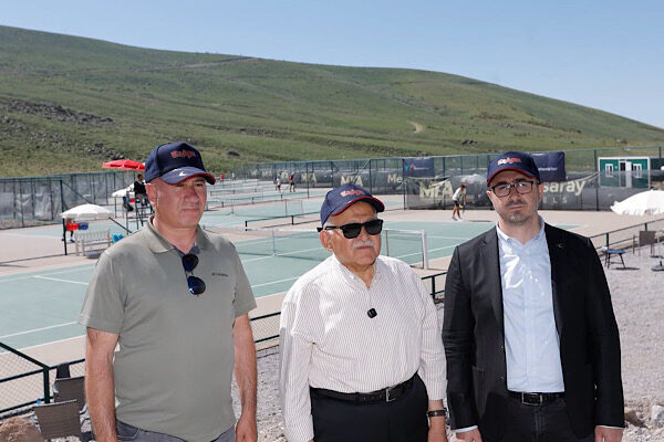 Kayseri Erciyes’in ev sahipliğinde düzenlenen Dünya Tenis Turu müsabakaları sürüyor.