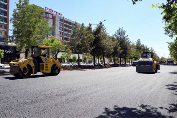 Diyarbakır Büyükşehir Belediyesi tarafından yapılan açıklamaya göre; Yol Yapım, Bakım