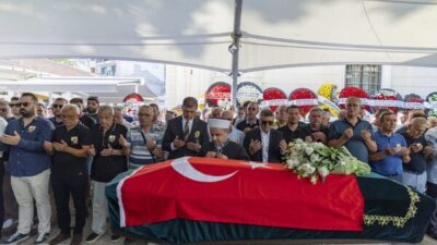 Türk ve İzmir basınının isimlerinden, Gözlem gazetesinin kurucusu ve imtiyaz