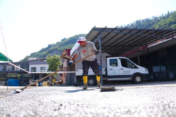 Giresun Belediyesi, kent genelinde ulaşım altyapısını güçlendirmek ve vatandaşların yaşam