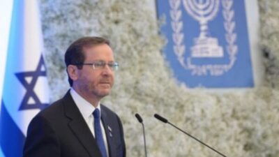 İsrail Cumhurbaşkanı Isaac Herzog, yayımladığı açıklamada, 192’nci Pilot Kursu mezunlarını