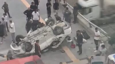 Hatay’ın İskenderun ilçesinde meydana gelen trafik kazasında 2 kişi yaşamını