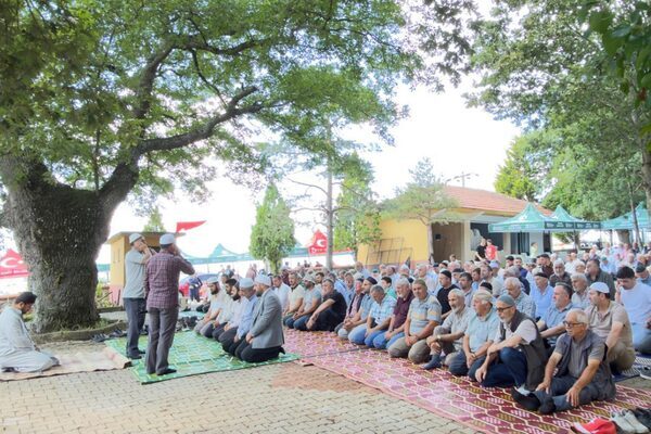 Kocaeli İzmit’e bağlı Kulmahmut Mahallesi’nde geçmişlerimizin Ruhuna ithafen Kuran- Kerim