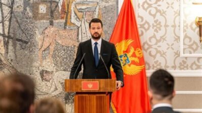 Karadağ Cumhurbaşkanı Jakov Milatovic, Mensa International Başkanı Robin Croford ile