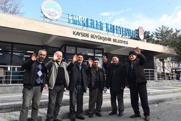 Kayseri Büyükşehir Belediyesi tarafından KAYTUR A.Ş aracılığıyla işletilen Emekliler Kafeteryaları,