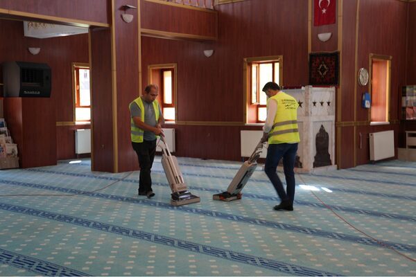 Keçiören Belediyesi, ilçe genelinde bulunan cami, mescit ve ibadethanelerde periyodik