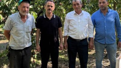 Kocaeli Valisi İlhami Aktaş, Karamürsel Akçat Mahallesini ziyaret etti. Vali