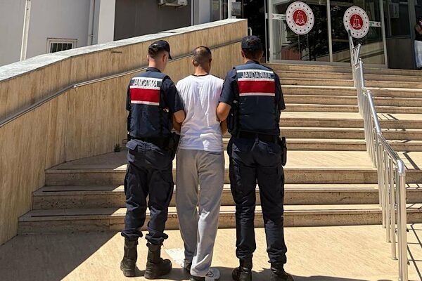Kocaeli’de hakkında kesinleşmiş hapis cezası bulunan bir kişi, jandarma ekiplerinin