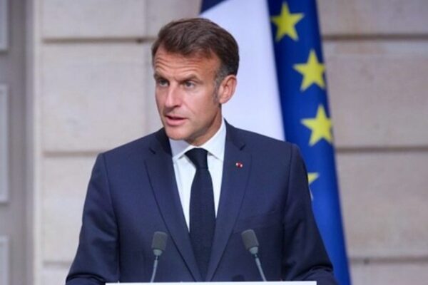 Fransa Cumhurbaşkanı Emmanuel Macron, İngiltere Başbakanı olarak atanan Andy Burnham’ı