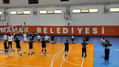 Mamak Belediyesi Gençlik ve Spor Hizmetleri Müdürlüğü, yaz tatilinde çocuklar
