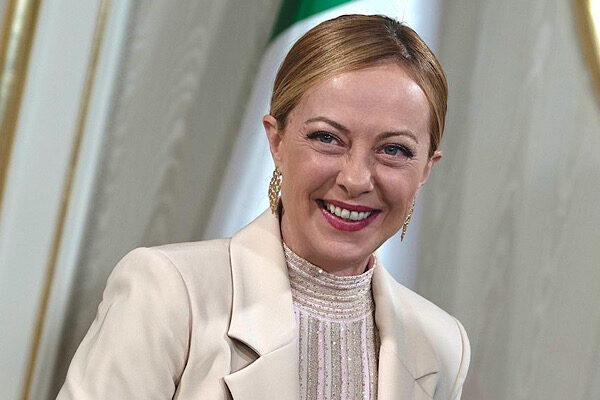 İtalya Başbakanı Giorgia Meloni, kamu çalışanlarının emeğine saygı gösterilmesi gerektiğini