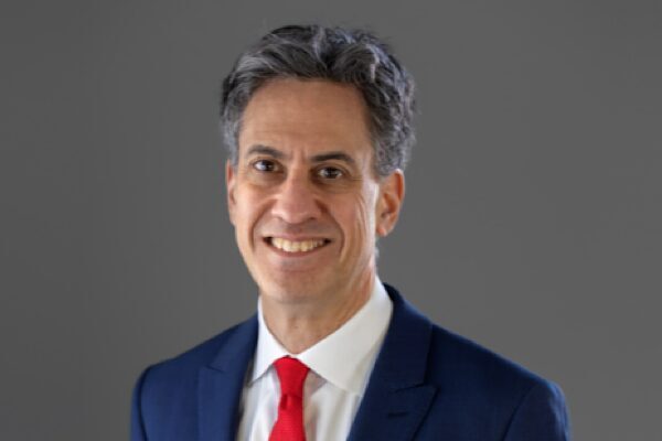 Birleşik Krallık Dışişleri Bakanı Ed Miliband, Avrupa’da etkisini sürdüren orman