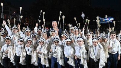 Muratpaşa Belediyesi, ihtiyaç sahibi ailelerin çocuklarına yönelik düzenlediği 12. Geleneksel