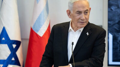 İsrail Başbakanı Benjamin Netanyahu, eşi Sara Netanyahu, Kültür Bakanı Amichai