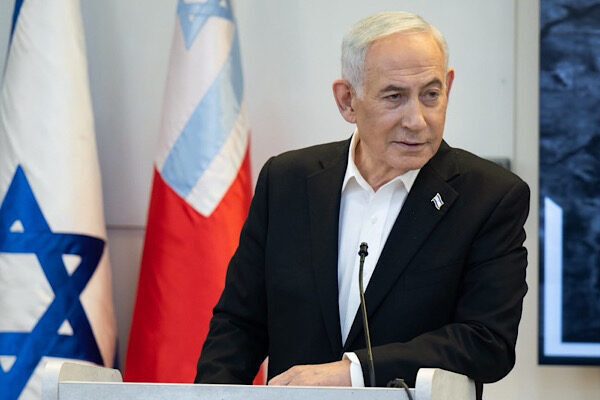 İsrail Başbakanı Benjamin Netanyahu, eşi Sara Netanyahu, Kültür Bakanı Amichai