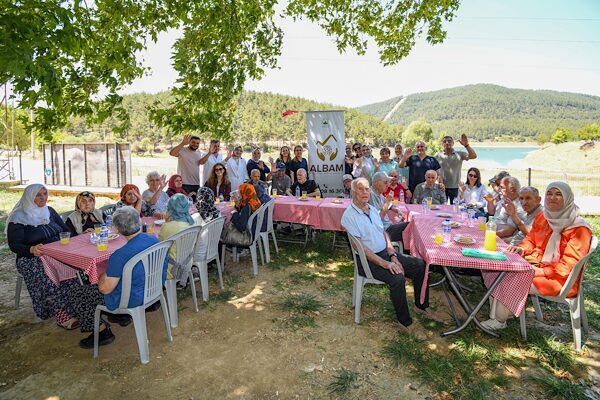 Osmangazi Belediyesi, sosyal belediyecilik çalışmaları kapsamında Alzheimer hastalarının yaşam kalitesini