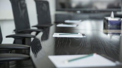 Kamuyu Aydınlatma Platformuna (KAP) yapılan açıklamada, şirketin Yönetim Kurulu Üyesi