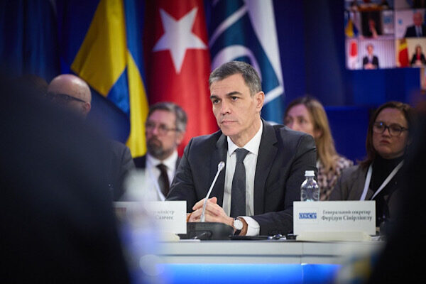 İspanya Başbakanı Pedro Sanchez, devralınan kriz yönetimi ve yangın söndürme