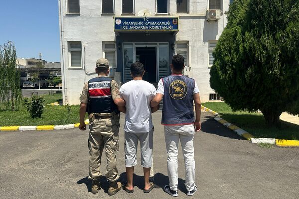 Şanlıurfa Valiliği, İl Jandarma Komutanlığınca aranan kişilerin yakalanmasına yönelik yürütülen