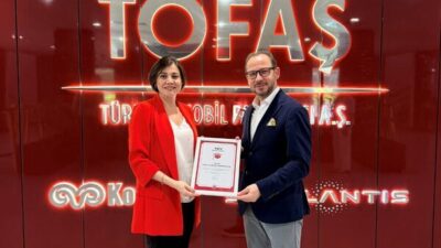 Tofaş, Bursa’nın ilk “TEV Eğitim Dostu” kurumu oldu Tofaş, eğitime