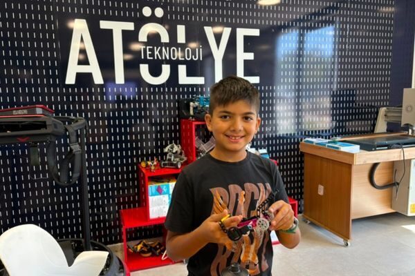 Uşak Belediyesinden yapılan açıklamada, temmuz ayında gerçekleştirilen program kapsamında çocukların