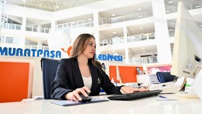 Antalya Muratpaşa Belediyesi’nin 7/24 hizmet veren  Turunç Masa çağrı merkezi,
