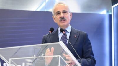 Ulaştırma ve Altyapı Bakanı Abdulkadir Uraloğlu, Karayolları Genel Müdürlüğü ekiplerinin