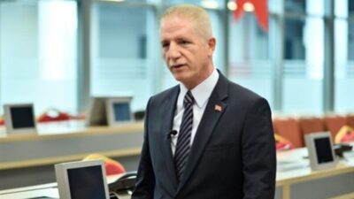 İstanbul Valisi Davut Gül, restorasyon çalışmaları devam eden Çapa Fen