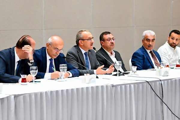 Malatya Valiliği tarafından, kentin ekonomik kalkınmasına katkı sağlayan iş insanlarının