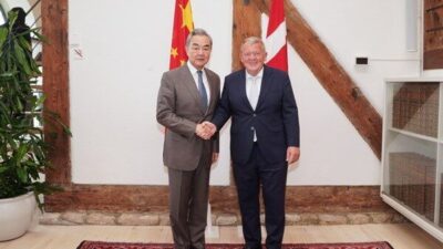Çin Dışişleri Bakanı Wang Yi, dün Danimarka’nın başkenti Kopenhag’ta Danimarka
