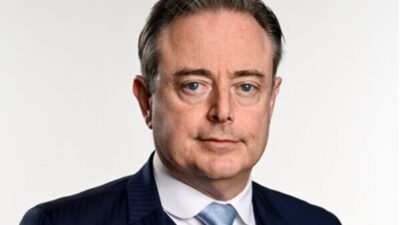 Belçika Başbakanı Bart De Wever, Fransa’da etkili olan orman yangınlarıyla