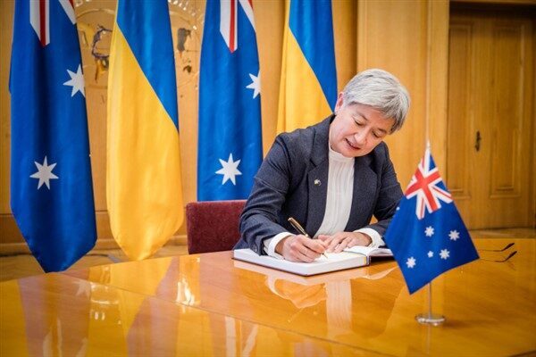 Avustralya Dışişleri Bakanı Penny Wong, yayımladığı mesajda insan ticaretinin dünya