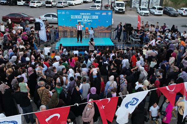 Yıldırım Belediyesi, çocukların mahalle kültürüyle büyümesini sağlamak, geleneksel oyunları tanıtmak