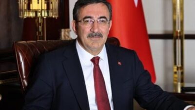 Cumhurbaşkanı Yardımcısı Cevdet Yılmaz, Ankara’da Cumhurbaşkanı Recep Tayyip Erdoğan’ın ev