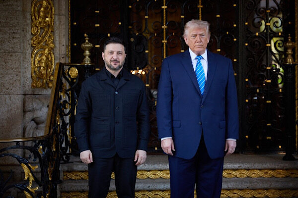 Ukrayna Devlet Başkanı Volodimir Zelenski, ABD Başkanı Donald Trump ile