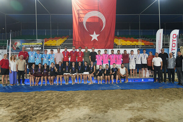 Alanya’da gerçekleştirilen 2026 Air Badminton Türkiye Şampiyonası, final karşılaşmalarının ardından