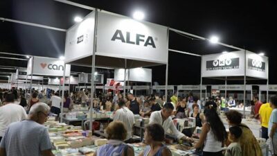 Edremit Belediyesi tarafından “Ölmez Ağacın Gölgesinde Kitap” temasıyla düzenlenen 8.