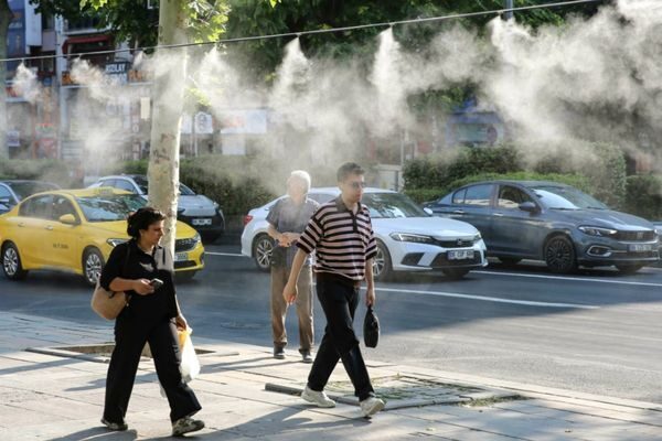 Ankara Büyükşehir Belediyesi, Kızılay Atatürk Bulvarı’na su tasarruflu yüksek basınçlı