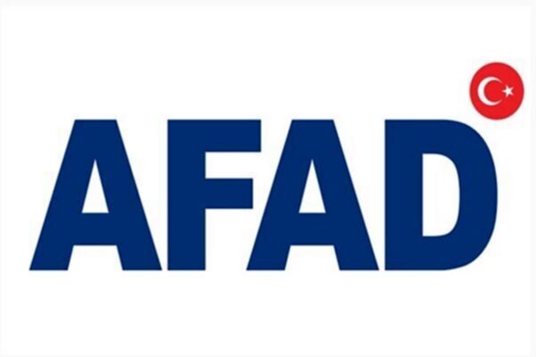 AFAD’dan yapılan açıklamaya göre; AFAD Başkanı Vali Ali Hamza Pehlivan,