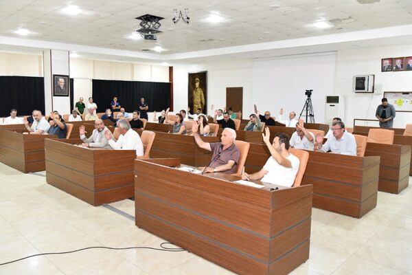 Belediye Meclis Salonu’nda saat 15.00’te başlayan toplantıya Keşan Belediye Başkanı