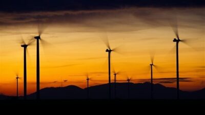Kamuyu Aydınlatma Platformuna (KAP) gönderilen açıklamaya göre, Aksa Yenilenebilir Enerji