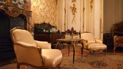 Ankara Valisi Yakup Canbolat, iş insanı Hakan Ekinci’yi makamında kabul