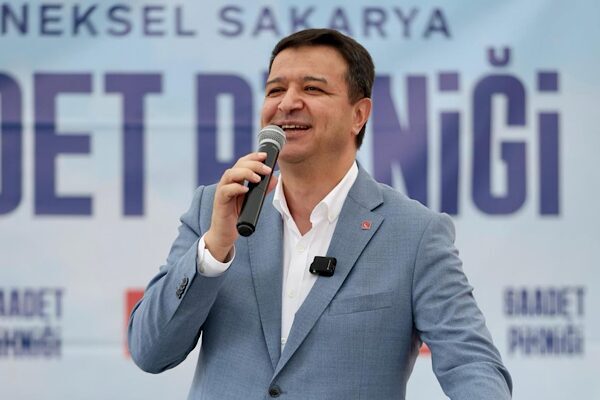 Saadet Partisi Genel Başkanı Arıkan, partisinin Sakarya Teşkilatı tarafından düzenlenen