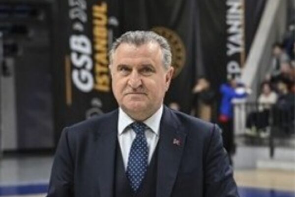 Gençlik ve Spor Bakanı Osman Aşkın Bak, İçişleri Bakanı Mustafa