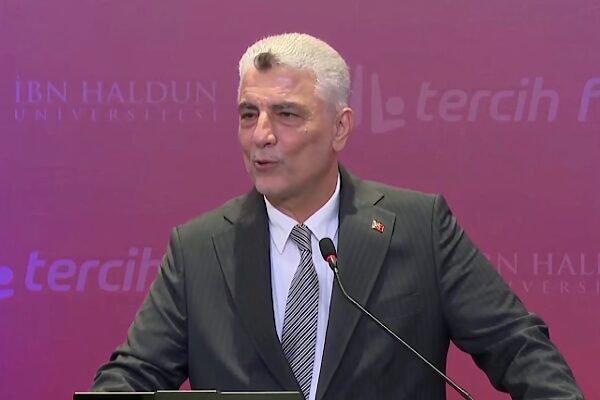 Ticaret Bakanı Ömer Bolat, Aksaray Valiliğini ziyaret ederek kentte üretim,