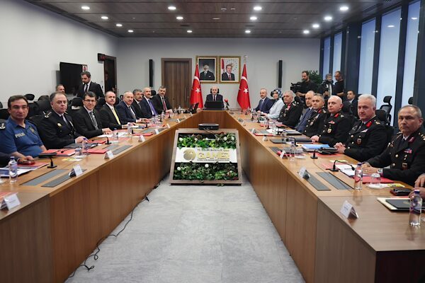 İçişleri Bakanı Çiftçi, Türkiye Büyük Millet Meclisi (TBMM) Başkanı Numan