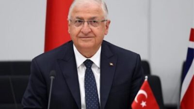 Milli Savunma Bakanı Yaşar Güler, Genelkurmay Başkanı Orgeneral Selçuk Bayraktaroğlu’nun
