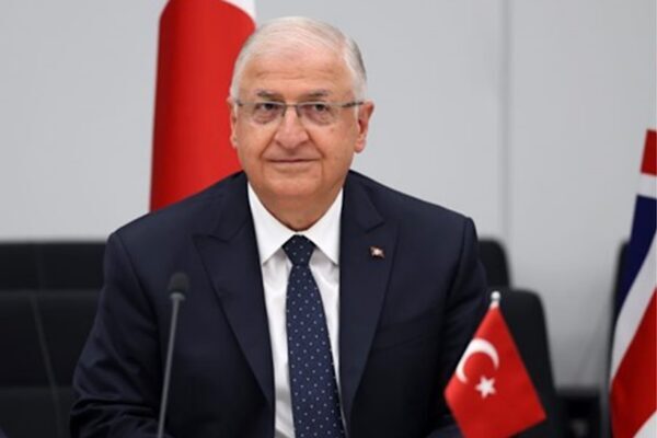 Milli Savunma Bakanı Yaşar Güler, Genelkurmay Başkanı Orgeneral Selçuk Bayraktaroğlu’nun