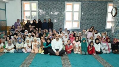 Konya Büyükşehir Belediye Başkanı Uğur İbrahim Altay, çocukların ve gençlerin