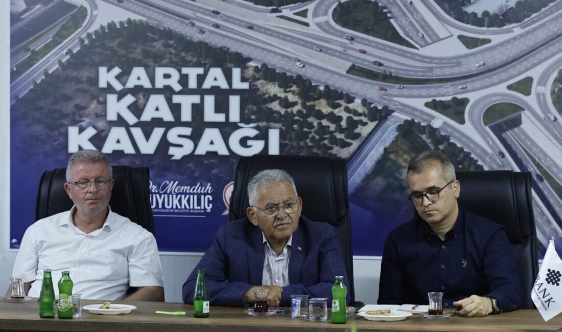 Kayseri Büyükşehir Belediye Başkanı Memduh Büyükkılıç, yapımı devam eden Kartal